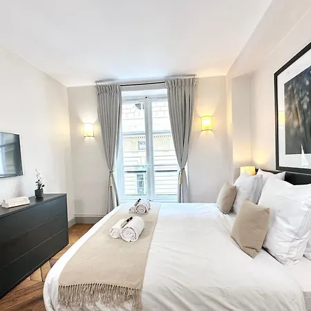 Luxembourg Gardens Deluxe Family Flat & Elevator Apartment Paris