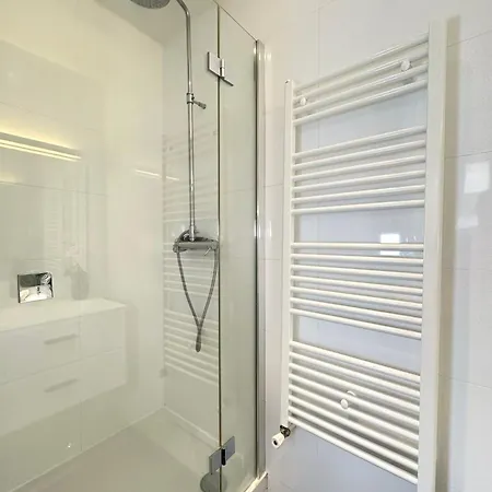 Luxembourg Gardens Deluxe Family Flat & Elevator Appartement Parijs