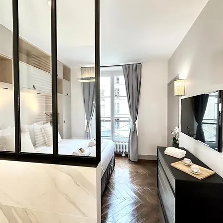 Luxembourg Gardens Deluxe Family Flat & Elevator Appartement